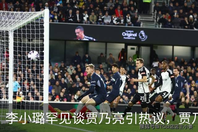 李小璐罕见谈贾乃亮引热议，贾乃亮宠溺发文：太粘人！